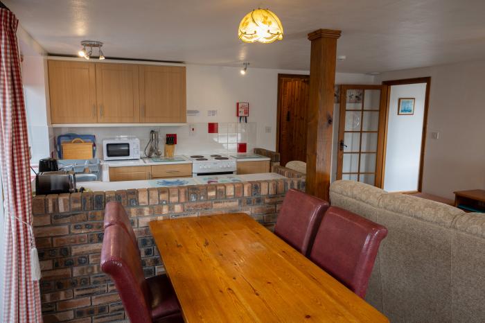 Tarquol Cottage near Torrington, Devon. In a rural location. Pet-friendly. Shared indoor heated pool