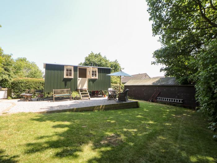 Shepherd's Hut is in Castleton, in Peak District. Pet-free. Woodburning stove. Near a National Park.