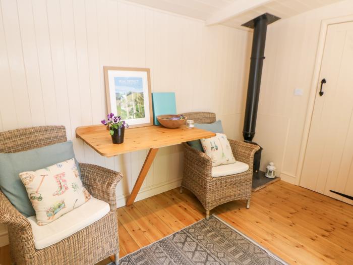 Shepherd's Hut is in Castleton, in Peak District. Pet-free. Woodburning stove. Near a National Park.