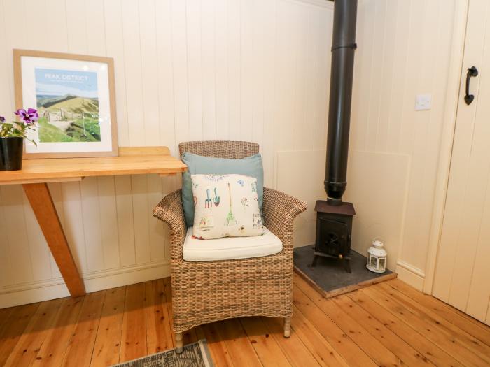 Shepherd's Hut is in Castleton, in Peak District. Pet-free. Woodburning stove. Near a National Park.