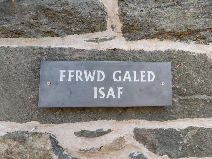 Ffrwdd Galed Isaf, Wales