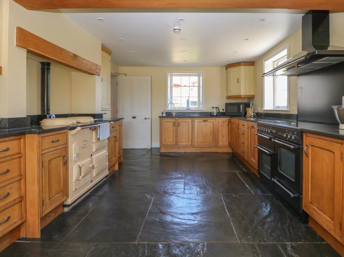 Groomes Country House near Farnham, Surrey. Six-bedroom, Grade II listed home with games room. Pets.