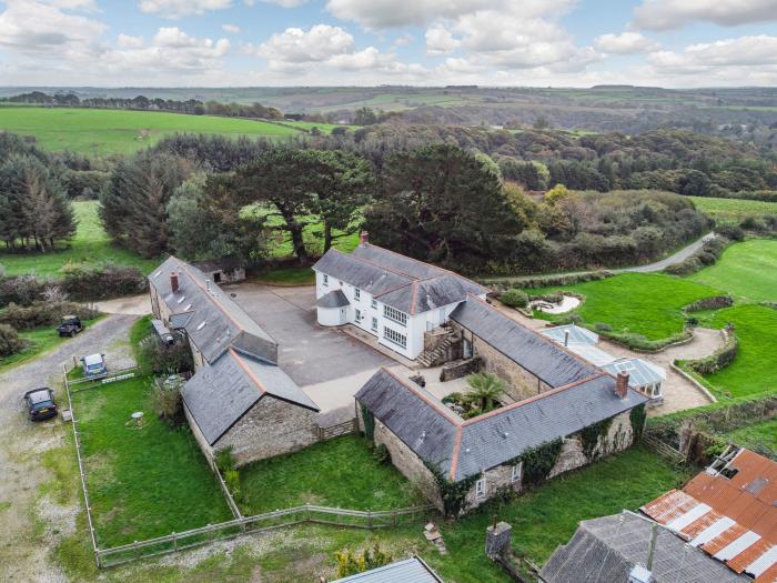 Tregoninny Vineyard and Woodland Farmhouse, Tresillian