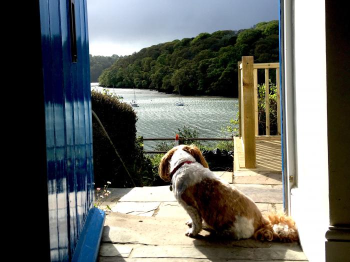 Fal River Cottage, Malpas, Cornwall. Two bedrooms. Riverside location. Tiered garden patio. Smart TV