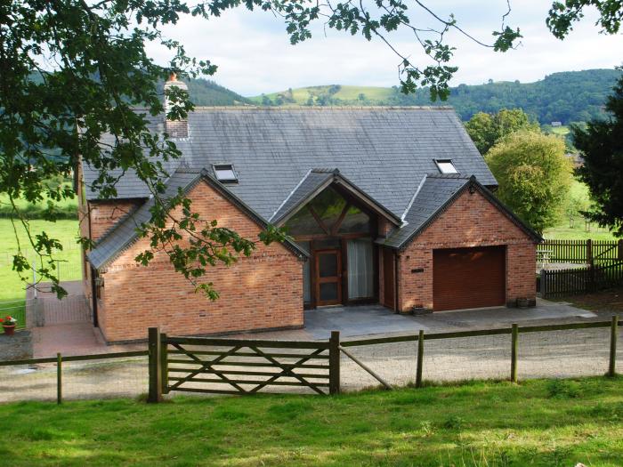 Pentrego Isaf, Meifod, powys