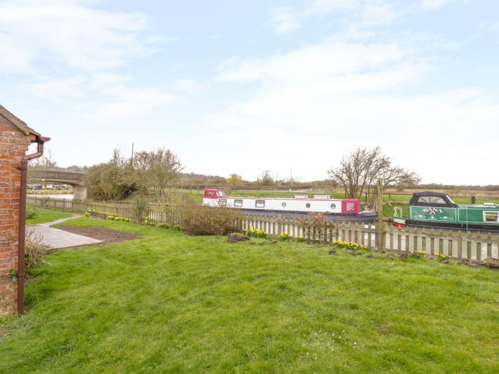 Wigrams Canalside Cottage, Warwickshire