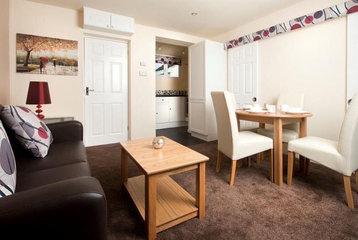 SG 2 Bed Silver Chalet sleeps 6, Burnham-on-Sea, Somerset