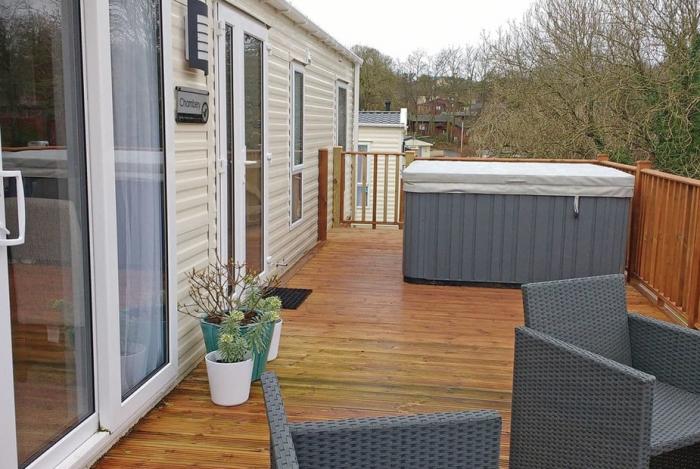 Superior Holiday Home 6 Hot Tub, Paignton, Devon