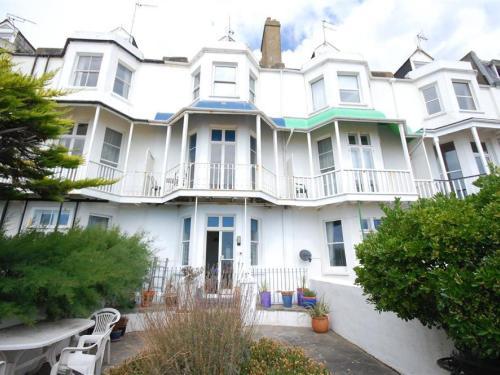 Traditional Holiday Home in Hythe Kent on the Beachfront, Hythe, Kent