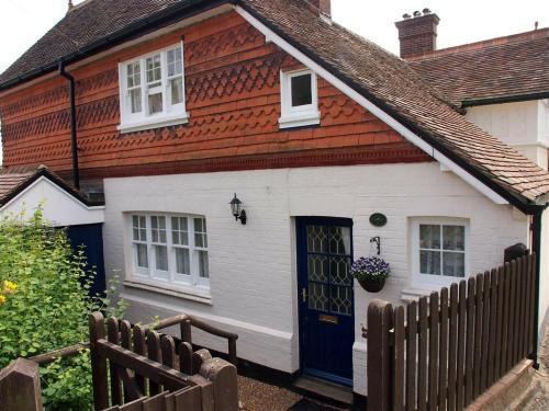 Nice Cottage in Crowborough Kent with Central Heating