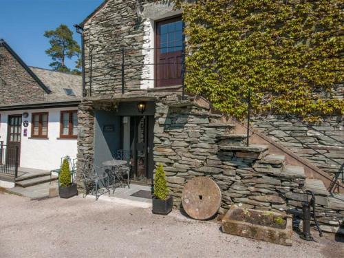 Provincial Holiday Home at Elterwater near River Brathay