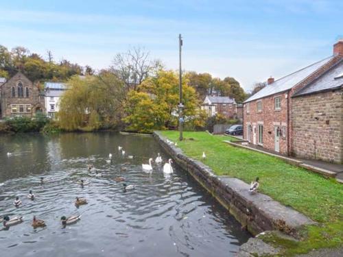 Smithy Cottage on the Mill Pond, Cromford, Derbyshire