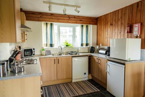 Cornwall Countryside Lodges + Bungalows