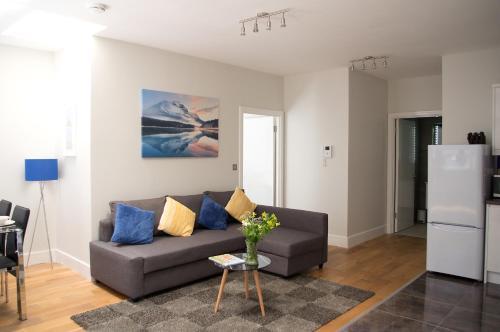 Wolverton Suite - Basingstoke Central Apartment