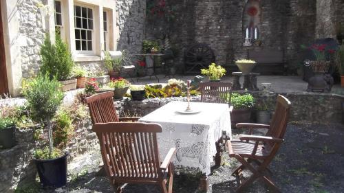 Manor House Annex - Sleeps up to 6 People, Shepton Mallet, Somerset
