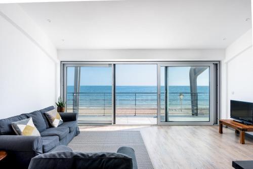 Lancing beach apartment., Lancing, West Sussex