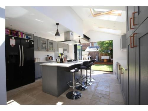 Modern, Chic 2BR Townhouse in Central Oxford