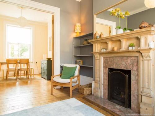 Classic Victorian house sleeps 8 in East Brighton, Brighton and Hove, East Sussex