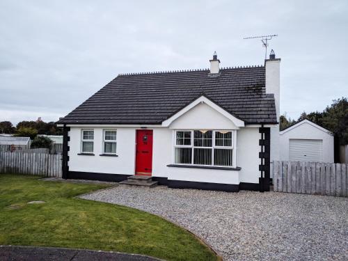 Castleshaw Holiday Home