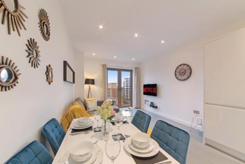 Book Today - 1 & 2 Bedroom Apartments Available with LillyRose Serviced Apartments St Albans, Free Car Park & Free Wifi, St Albans, Hertfordshire