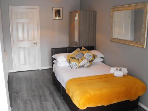 Lovely 1-Bedroom Suite near BHX, NEC, Sheldon, West Midlands