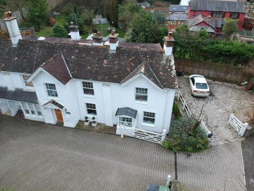 Sunpenny Cottage - Beachside Dog friendly character cottage