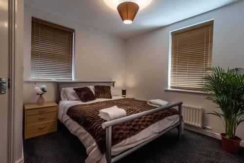 The Sky View-Elegant Two Bedroom Family Apartment, Canterbury, Kent