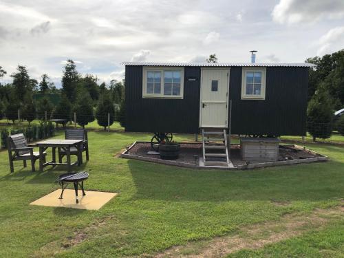 The Hawthorn Shepherds Hut