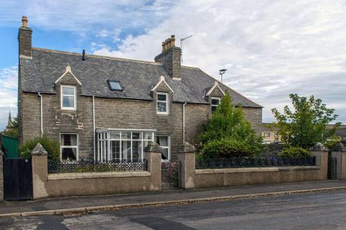 Charming Townhouse on North Coast 500 Route, Wick