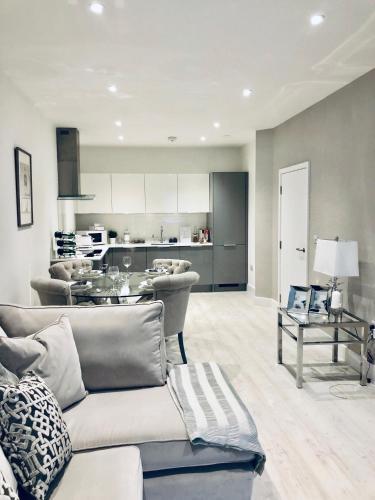 Snapos Luxury Serviced Apartment - Meridian House, Bedford, Bedfordshire