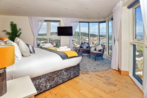 Just Stay Wales - Meridian Quay Penthouses, Swansea, Glamorganshire