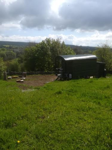 Serendipity Shepherd Hut, Leek, Staffordshire