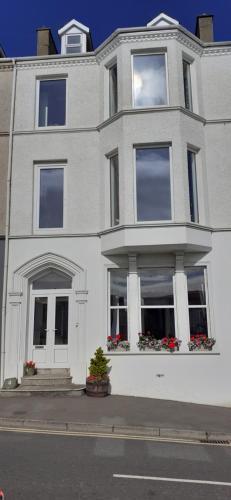 Mervue Apartment, 4 Causeway View, Portrush, Portrush, Causeway Coast & Glens