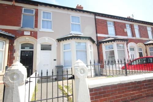 Egerton Choice - Town Centre - Modern and Spacious - Large Property, Blackpool, Lancashire