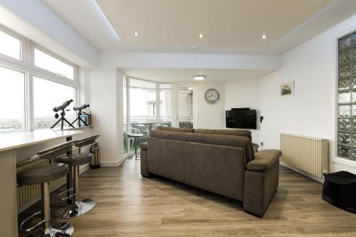 Panoramic View Swindon Central Apartment