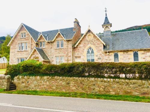 The Old Manse, Loch Ness (highland-escape), Lochend, Highlands