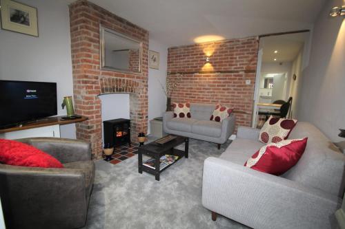 1 Steam Packet Cottage, Canterbury, Kent