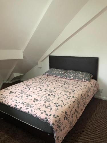 Treetops flat2 Hall Green B28