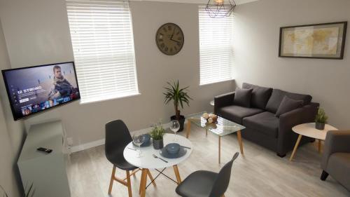 Modern Apartment for Corporate Travellers & Couples, Hadley, Shropshire