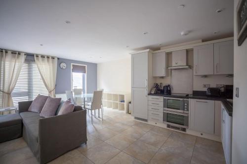 Sandpiper Apartment By RentMyHouse, Hereford, Herefordshire