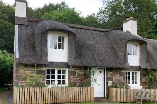 Glencroft A Fairytale thatched highland cottage, Fortingall, Perth and Kinross