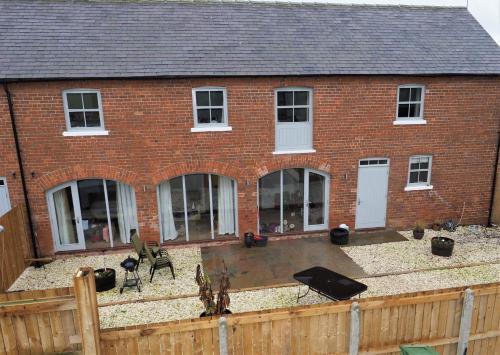 Enormous 3 Bedroom barn conversion - The Granary, High Hunsley, East Riding of Yorkshire