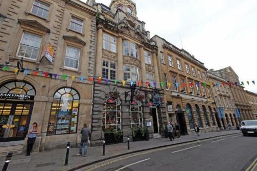 Historic two bed apartment in Heart of the City, Bristol, Bristol