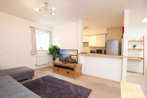 OPP Apartments HW -Contractors, M5 link, Sowton, Exeter City, free parking&Wifi, Exeter District, Devon