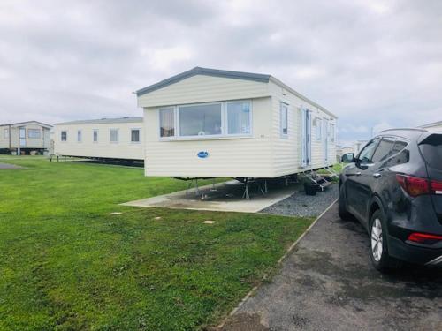 2 bedroom static caravan 5* Sand Le Mere Holiday Village Near Withernsea, E. Yorkshire