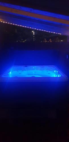 Romantic Break for 2 with Hot Tub