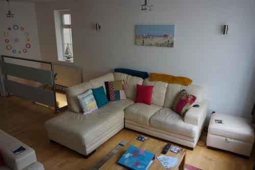 Beautiful beachside detached house with garage, FREE parking and garden, Portsmouth, Hampshire