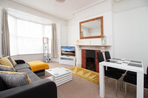 OPP Apartments RRG - Contractors Exeter City Centre, Free Parking&Wifi, Exeter, Devon
