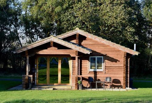 Lindley Log Cabin, Burton, Lincolnshire