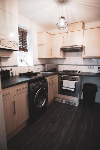 Large Spacious Apartment Worcester City Centre